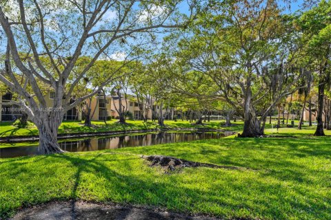 Condo in Deerfield Beach, Florida, 2 bedrooms  № 1994821 - photo 28