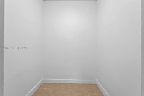 Condo in Deerfield Beach, Florida, 2 bedrooms  № 1994821 - photo 16