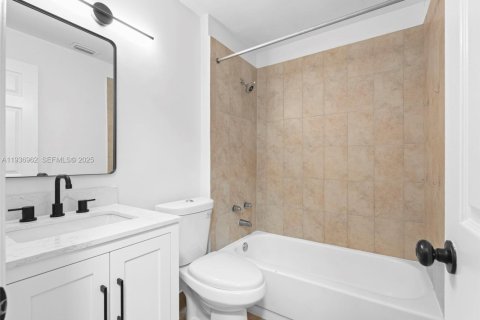 Condo in Deerfield Beach, Florida, 2 bedrooms  № 1994821 - photo 20