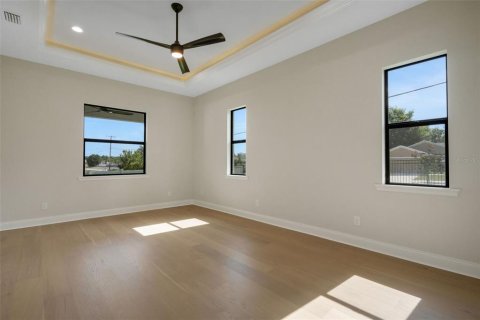 House in Lakeland, Florida 4 bedrooms, 243.68 sq.m. № 1680963 - photo 9