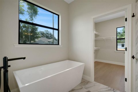 House in Lakeland, Florida 4 bedrooms, 243.68 sq.m. № 1680963 - photo 20