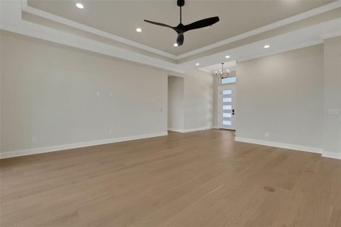 House in Lakeland, Florida 4 bedrooms, 243.68 sq.m. № 1680963 - photo 3