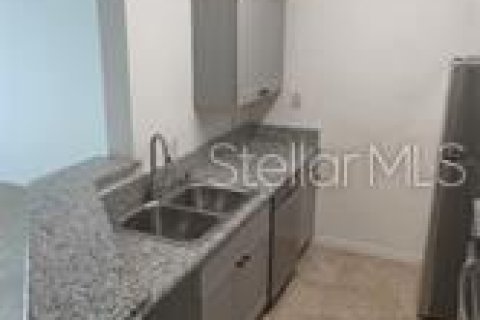 Condominio en alquiler en Tampa, Florida, 1 dormitorio, 68 m2 № 1796071 - foto 13