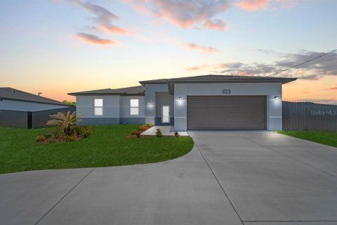 Villa ou maison à vendre à Cape Coral, Floride: 3 chambres, 126.16 m2 № 2204523 - photo 3