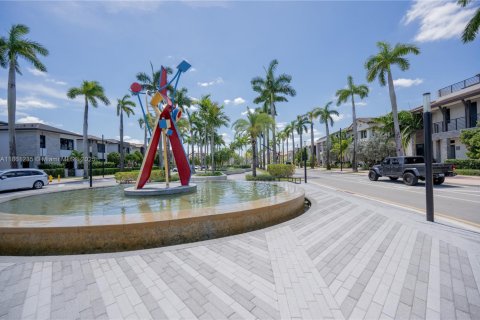 Townhouse in URBANA in Doral, Florida 3 bedrooms, 173.36 sq.m. № 1889354 - photo 28