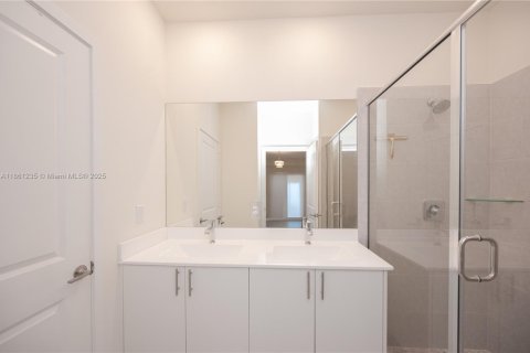 Townhouse in URBANA in Doral, Florida 3 bedrooms, 173.36 sq.m. № 1889354 - photo 18
