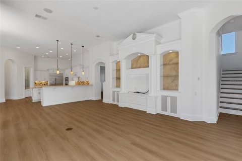 House in Lakeland, Florida 6 bedrooms, 482.44 sq.m. № 2419308 - photo 20
