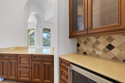 House in Lakeland, Florida 6 bedrooms, 482.44 sq.m. № 2419308 - photo 17
