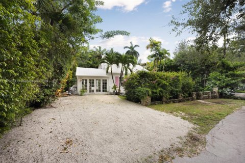 House in Miami, Florida 2 bedrooms, 148.46 sq.m. № 1923012 - photo 25