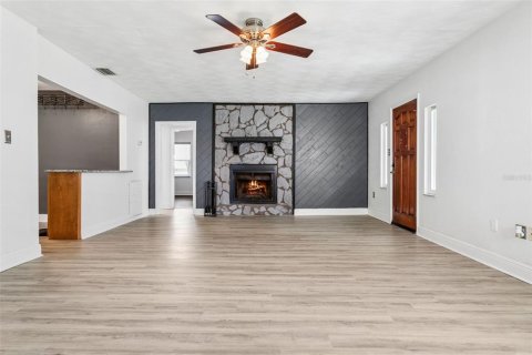 Купить виллу или дом в Тампа, Флорида 8 комнат, 160.91м2, № 2216915 - фото 2