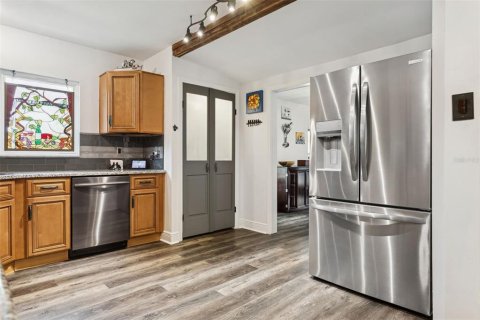 Купить виллу или дом в Тампа, Флорида 8 комнат, 160.91м2, № 2216915 - фото 10