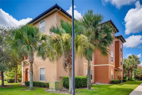 Apartamento en alquiler en Orlando, Florida, 2 dormitorios, 104.61 m2 № 1883130 - foto 1