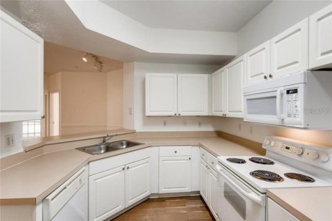 Apartamento en alquiler en Orlando, Florida, 2 dormitorios, 104.61 m2 № 1883130 - foto 4