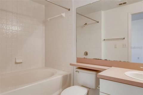 Apartamento en alquiler en Orlando, Florida, 2 dormitorios, 104.61 m2 № 1883130 - foto 9