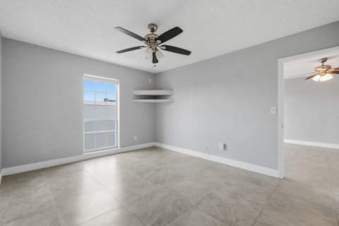 Copropriété à louer à Pembroke Pines, Floride: 2 chambres, 102.19 m2 № 2181326 - photo 16