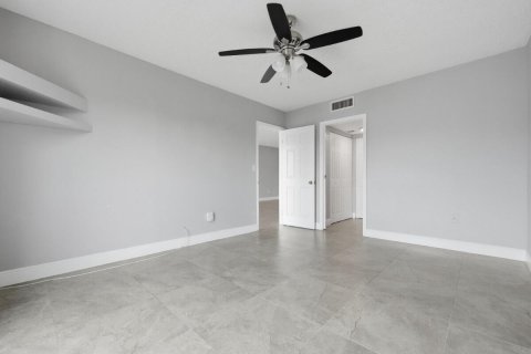 Copropriété à louer à Pembroke Pines, Floride: 2 chambres, 102.19 m2 № 2181326 - photo 17