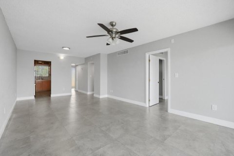 Copropriété à louer à Pembroke Pines, Floride: 2 chambres, 102.19 m2 № 2181326 - photo 21