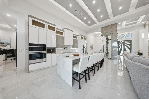 Casa en venta en Cape Coral, Florida, 4 dormitorios, 301.1 m2 № 2026075 - foto 16