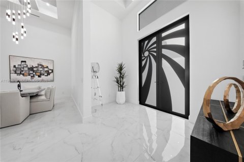 Casa en venta en Cape Coral, Florida, 4 dormitorios, 301.1 m2 № 2026075 - foto 10