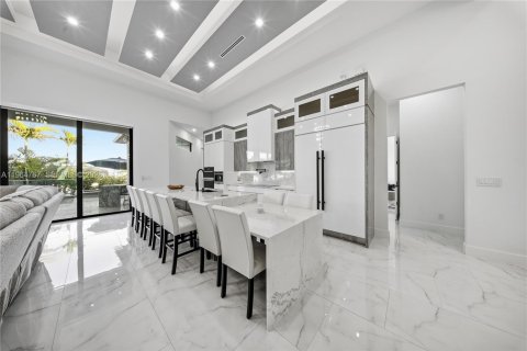 Casa en venta en Cape Coral, Florida, 4 dormitorios, 301.1 m2 № 2026075 - foto 6