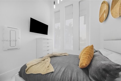 Casa en venta en Cape Coral, Florida, 4 dormitorios, 301.1 m2 № 2026075 - foto 30