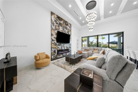 Casa en venta en Cape Coral, Florida, 4 dormitorios, 301.1 m2 № 2026075 - foto 13