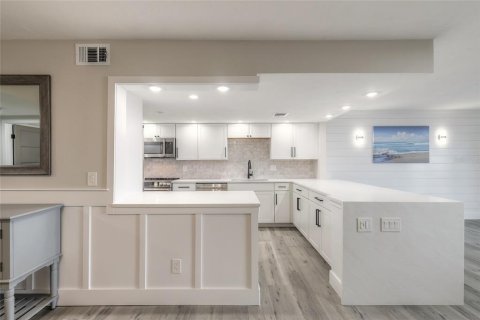 Condominio en venta en New Smyrna Beach, Florida, 4 dormitorios, 190.45 m2 № 1530238 - foto 14