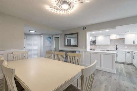 Condominio en venta en New Smyrna Beach, Florida, 4 dormitorios, 190.45 m2 № 1530238 - foto 17