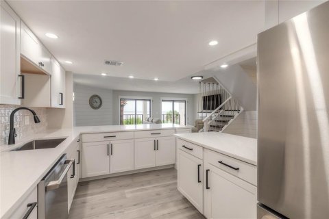 Condominio en venta en New Smyrna Beach, Florida, 4 dormitorios, 190.45 m2 № 1530238 - foto 7