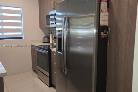 Снять в аренду виллу или дом в Флорида-Сити, Флорида 5 спален, 176.7м2, № 2006584 - фото 8