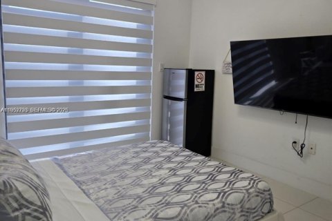 Снять в аренду виллу или дом в Флорида-Сити, Флорида 5 спален, 176.7м2, № 2006584 - фото 12