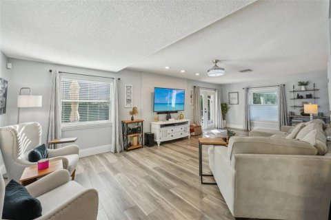 Villa ou maison à vendre à Seminole, Floride: 3 chambres, 220.74 m2 № 1546724 - photo 16