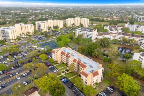 Copropriété à vendre à Lauderhill, Floride: 2 chambres, 102.19 m2 № 2090068 - photo 30