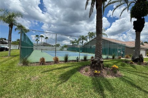 Townhouse in Palm Harbor, Florida 4 bedrooms, 304.72 sq.m. № 2212070 - photo 30