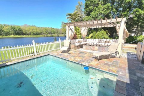 Townhouse in Palm Harbor, Florida 4 bedrooms, 304.72 sq.m. № 2212070 - photo 22