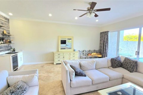 Townhouse in Palm Harbor, Florida 4 bedrooms, 304.72 sq.m. № 2212070 - photo 4