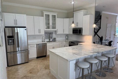 Townhouse in Palm Harbor, Florida 4 bedrooms, 304.72 sq.m. № 2212070 - photo 3