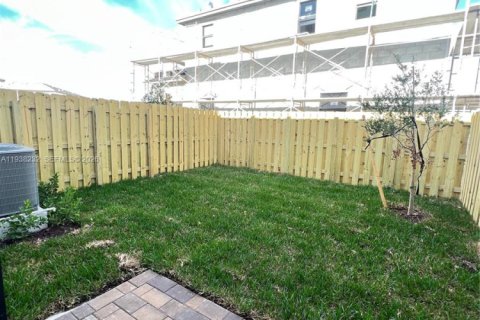 Condo in Homestead, Florida, 3 bedrooms  № 1995861 - photo 18