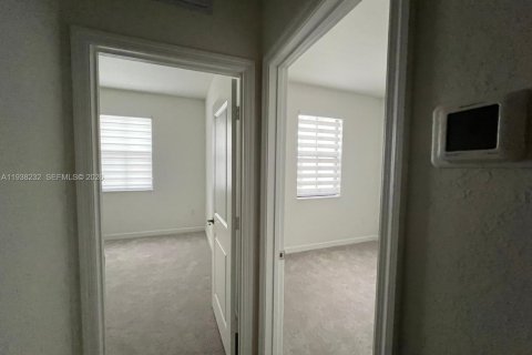 Condo in Homestead, Florida, 3 bedrooms  № 1995861 - photo 16