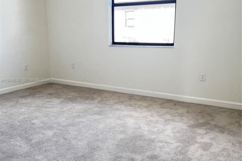 Condo in Homestead, Florida, 3 bedrooms  № 1995861 - photo 17