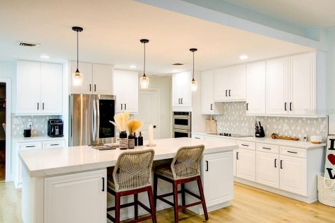 House in Sarasota, Florida 3 bedrooms, 288.37 sq.m. № 1745279 - photo 8