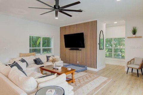 House in Sarasota, Florida 3 bedrooms, 288.37 sq.m. № 1745279 - photo 23