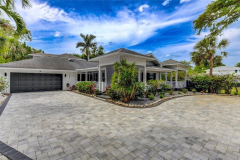 House in Sarasota, Florida 3 bedrooms, 288.37 sq.m. № 1745279 - photo 3