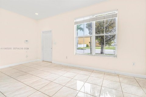 Casa en alquiler en Homestead, Florida, 3 dormitorios, 176.79 m2 № 2026906 - foto 5