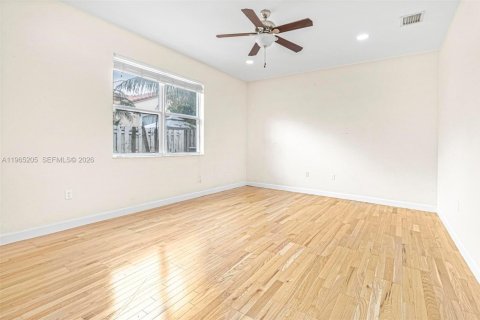 Casa en alquiler en Homestead, Florida, 3 dormitorios, 176.79 m2 № 2026906 - foto 11