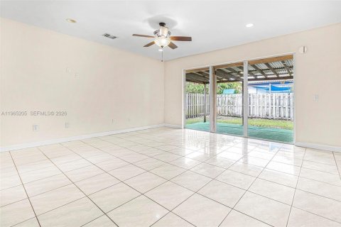 Casa en alquiler en Homestead, Florida, 3 dormitorios, 176.79 m2 № 2026906 - foto 7
