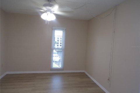 Condo in Punta Gorda, Florida, 2 bedrooms № 2230371 - photo 11