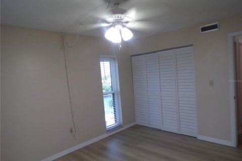 Condo in Punta Gorda, Florida, 2 bedrooms № 2230371 - photo 10