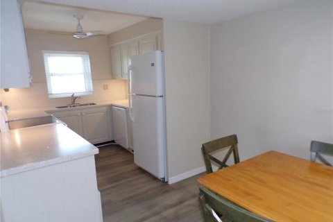 Condo in Punta Gorda, Florida, 2 bedrooms № 2230371 - photo 27