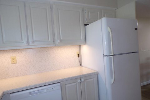 Condo in Punta Gorda, Florida, 2 bedrooms № 2230371 - photo 29